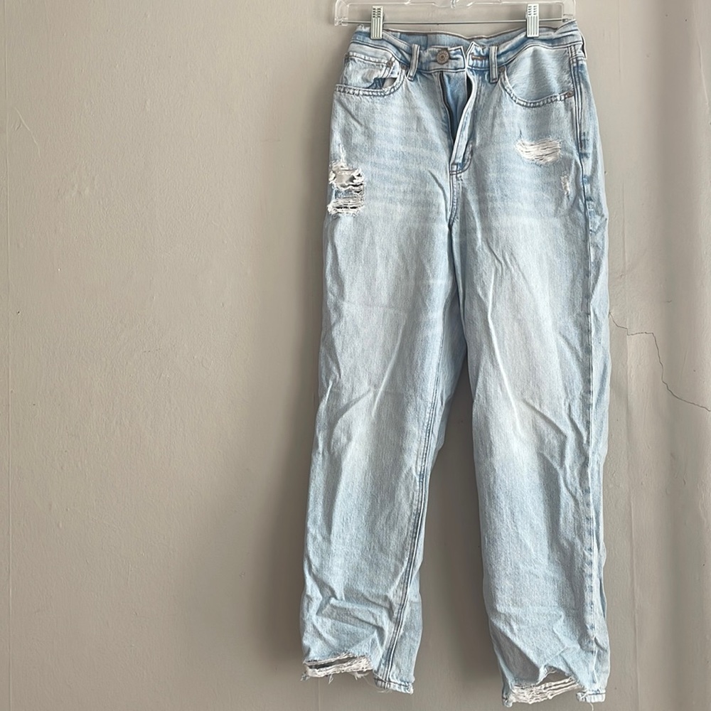 Light wash jeans